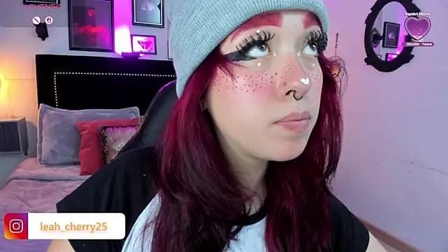 Leah_cherry live cam