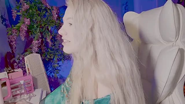 Talulaa live cam