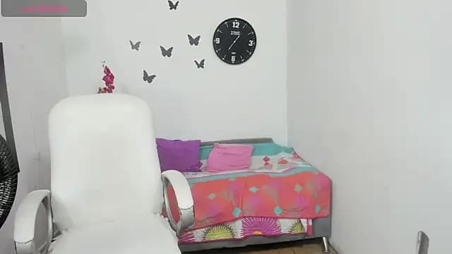 stepmother_105 live cam