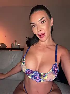 krissiswrld live cam