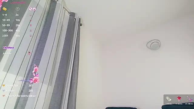 Alessia-Bloom live cam