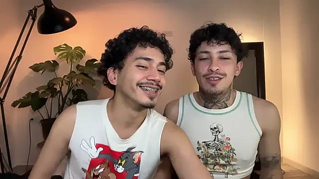 Noah_and_Steven live cam