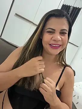 lary8 live cam