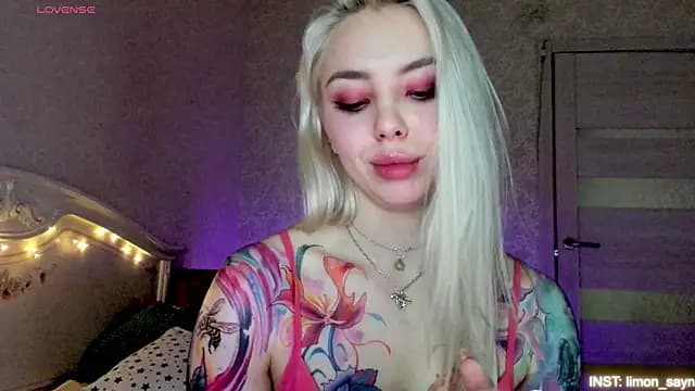 LillyMoure_ live cam