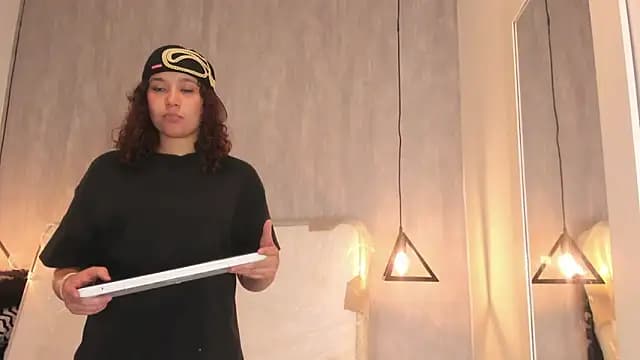 curly_babe live cam