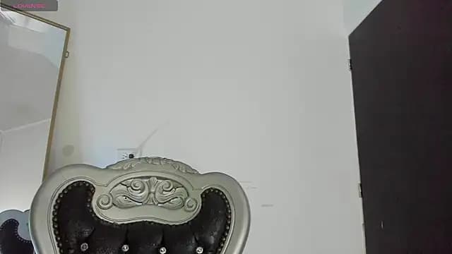 Hela_wet live cam