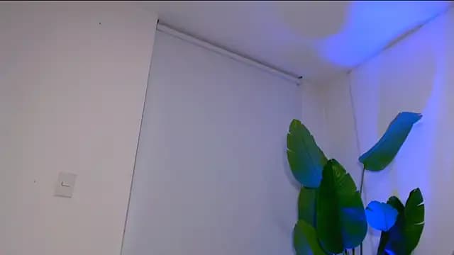 Sara_ow live cam