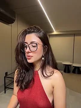 EmaSaenz live cam on Stripchat