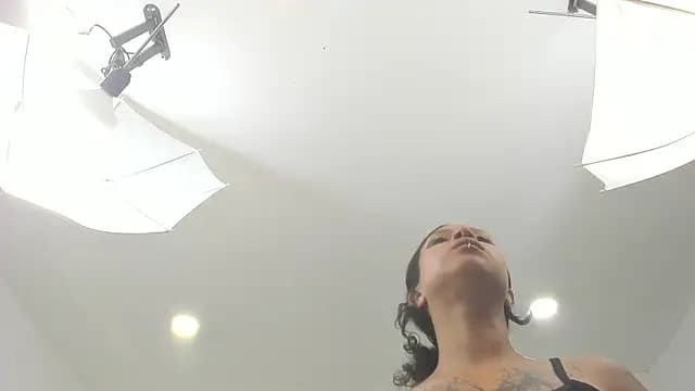 rave_connor live cam