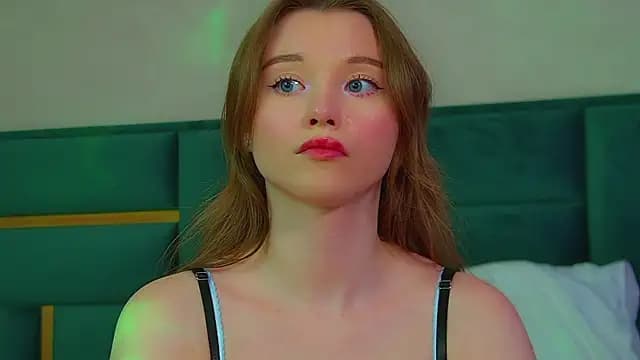 KeiraAsti live cam