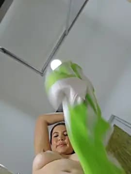 Pretty_Julieta live cam