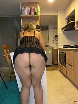 tabata_monroee live cam