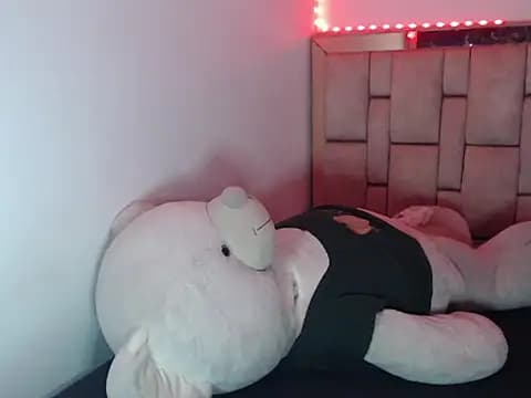 RoussFox live cam