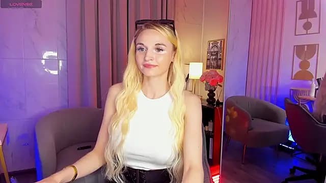 Mila__Lux live cam
