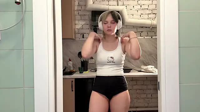 CuteLilit live cam