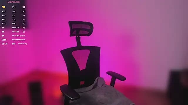 NanakoDollx live cam