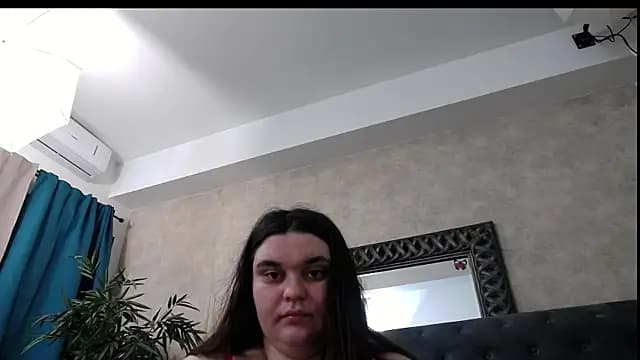 SaraElise live cam