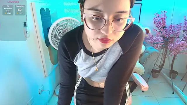 Shady_bug live cam