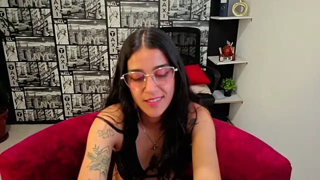 DanielaMonroe live cam on Stripchat
