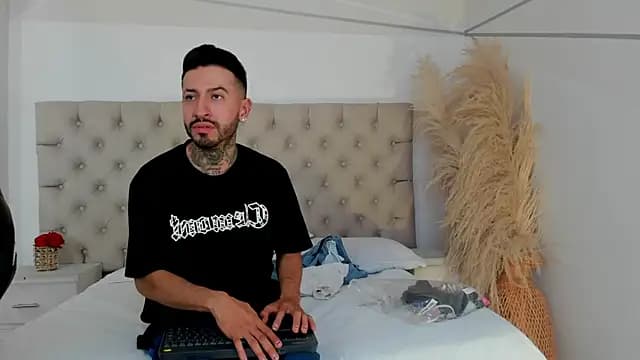 StevenAndLaura live cam