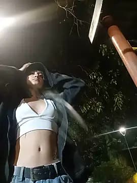Magie_rouse live cam