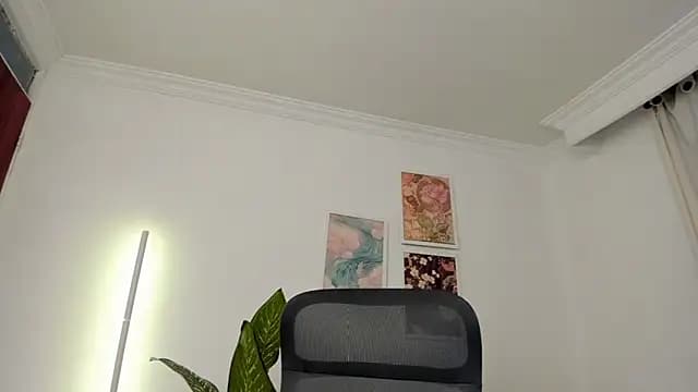 canelleGarces live cam