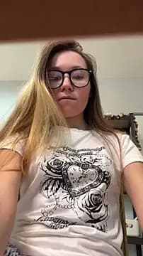 Mini_girl_do_it_better live cam