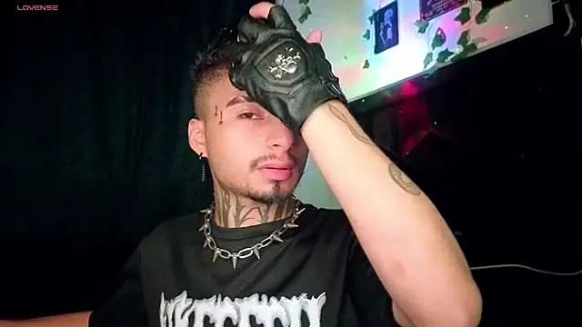 JuanCamiilo_66 live cam