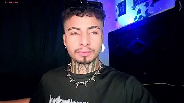 JuanCamiilo_66 live cam
