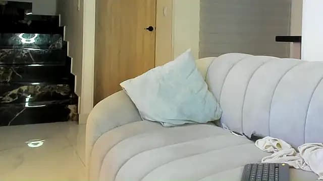 Ricardogo19 live cam on Stripchat