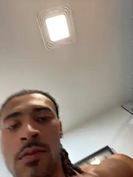 Mellyj053 live cam