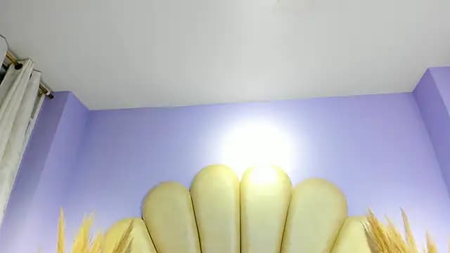 Isis_Osman live cam