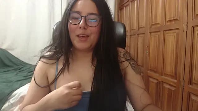 Venus_cat_ live cam on Stripchat