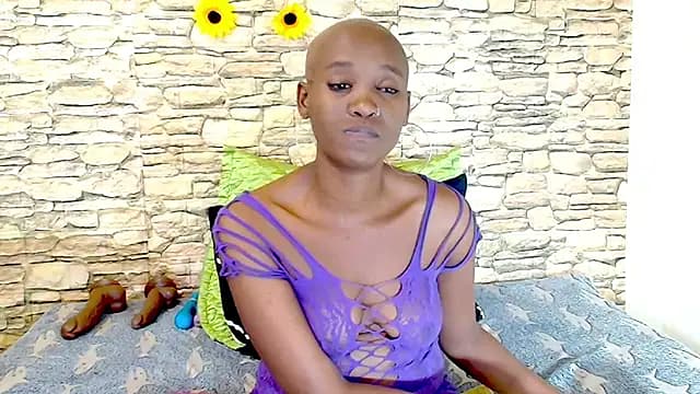 EbonyOlive69 live cam