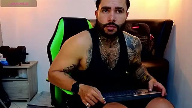 Apolo_rousse1 live cam