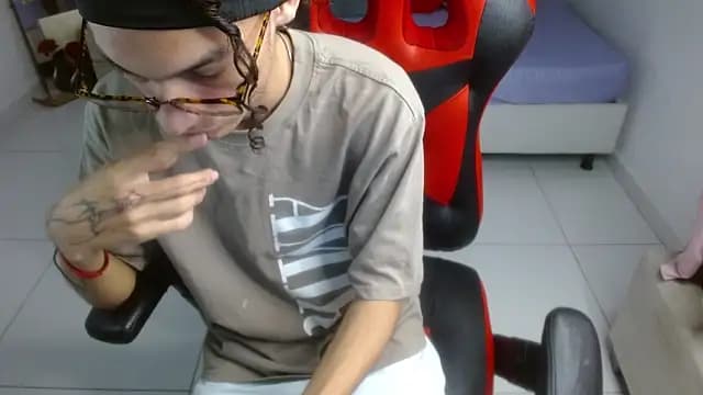 Axel_fox77 live cam