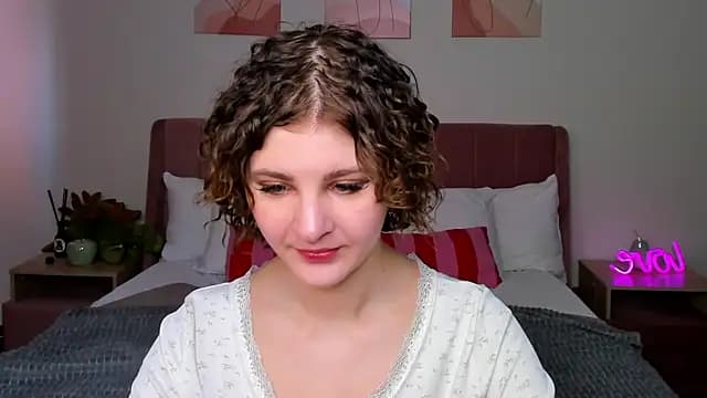 Kira__Fluffy live cam