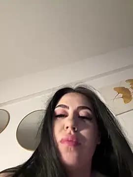 Andrestarr live cam on Stripchat