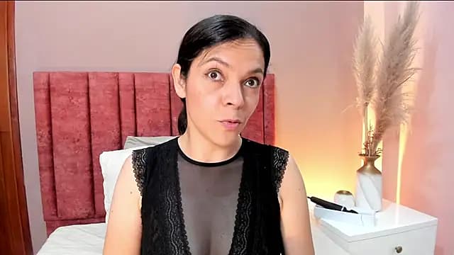 AnnaBroooks live cam