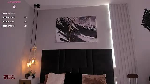 Raven_Dooll live cam on Stripchat