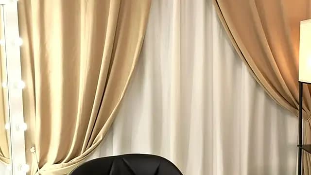 Liz_Nip live cam