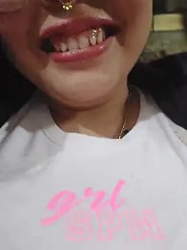 Elinaax live cam