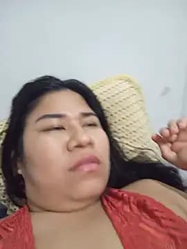 AngelSafadinha01 live cam on Stripchat