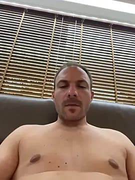 Adventurehotman live cam