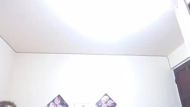 dannamomcerratt live cam on Stripchat
