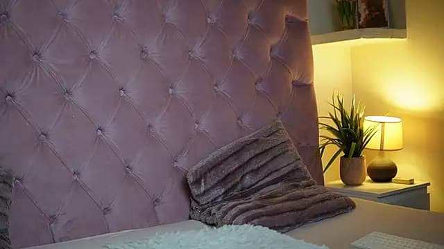 MaiaMini live cam