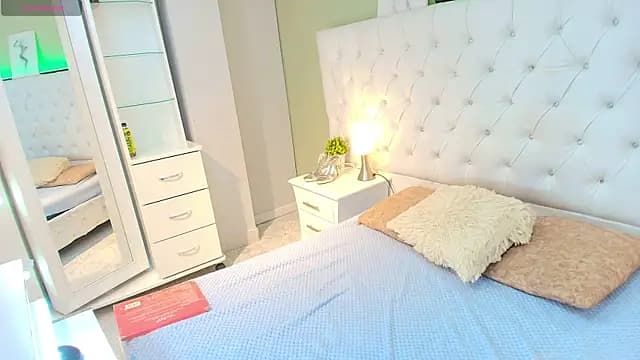 Lindacarterr_ live cam