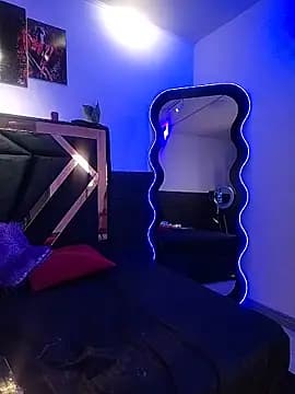 Queen_Jen live cam on Stripchat
