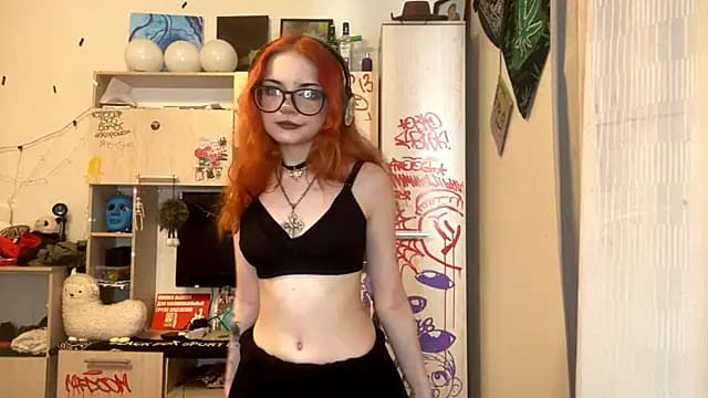 CuteRedheadPrincess live cam on Stripchat