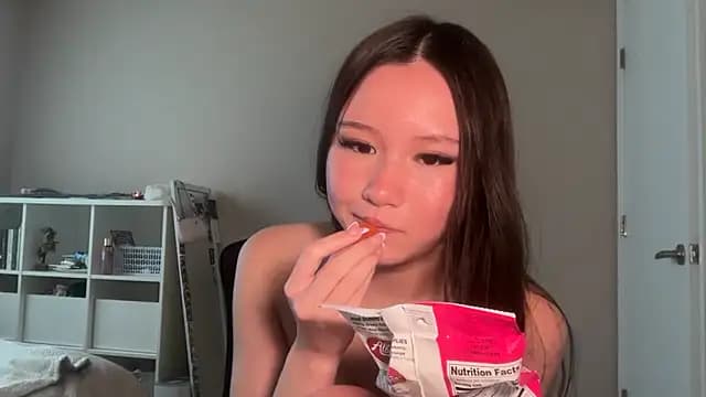 luvvivii live cam